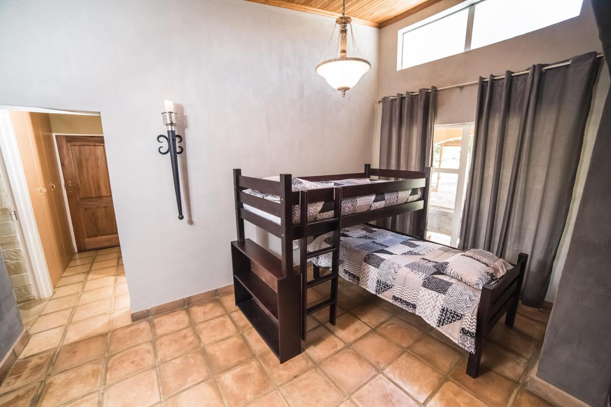 Butlers Crown Hotel Klerksdorp Ngoại thất bức ảnh
